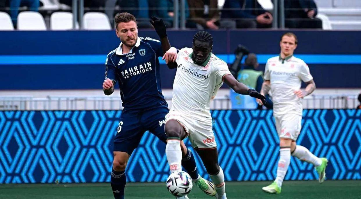 包含瓦伦西亚迎葡超关键赛，今晨门线救险，悬念犹存，年轻球员得到机会的词条-lol官方